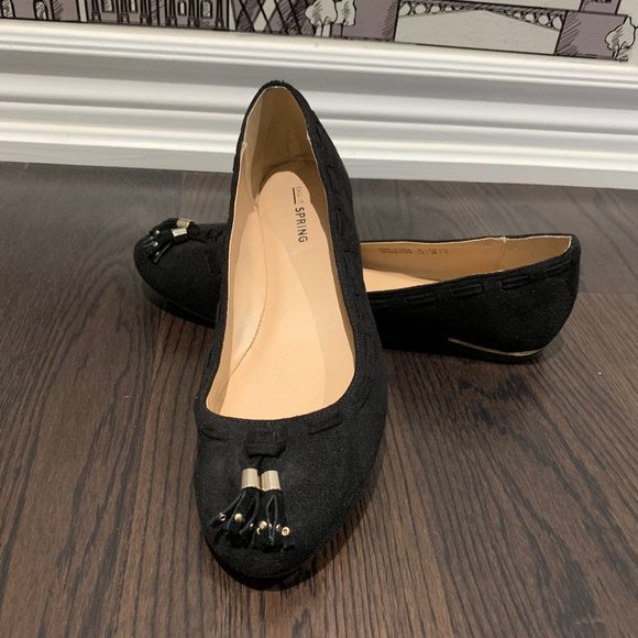 Flat - Picture 1 of 7